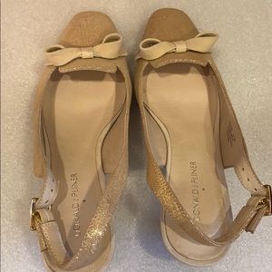 Donald J Pliner Sofia Bow Kitten Women’s Heels